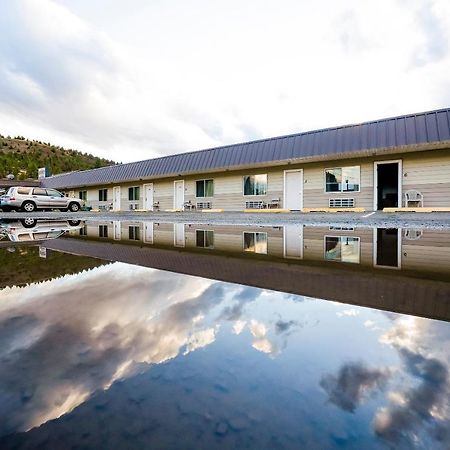 Oyo Riverside Inn John Day Or المظهر الخارجي الصورة